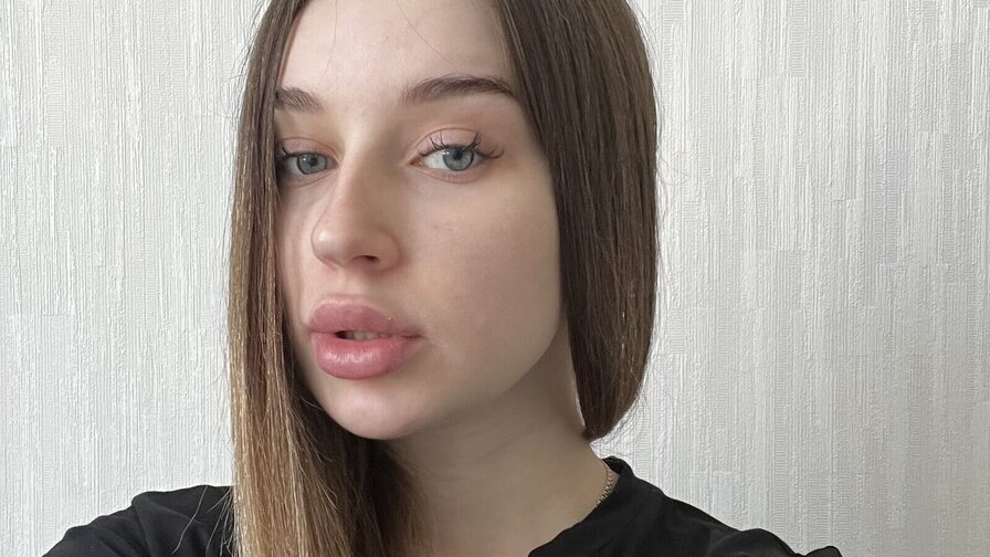 LolaMua